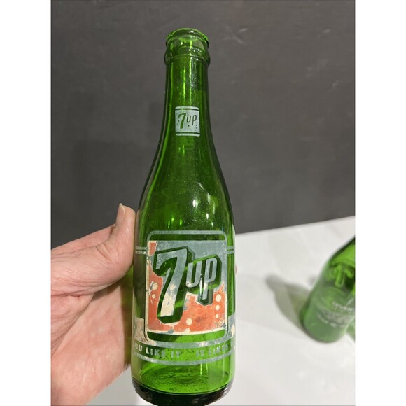 LOT WA Soda Bottles 7UP Coke-Cola Royal Crown Cola Vintage - Picture 14 of 16